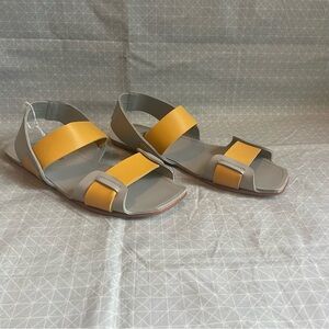 NWOT Act Series Aiden Wide Strap Sandals Gray Yellow